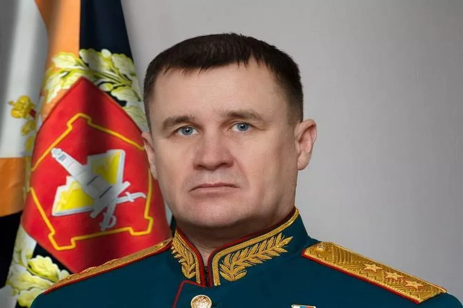 Выходец из новосибирского НВВКУ будет руководить сухопутными войсками России