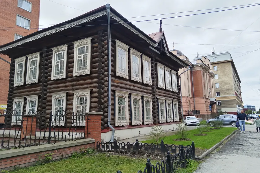 В Новосибирске деревянный доходный дом отремонтируют за 11,7 млн рублей